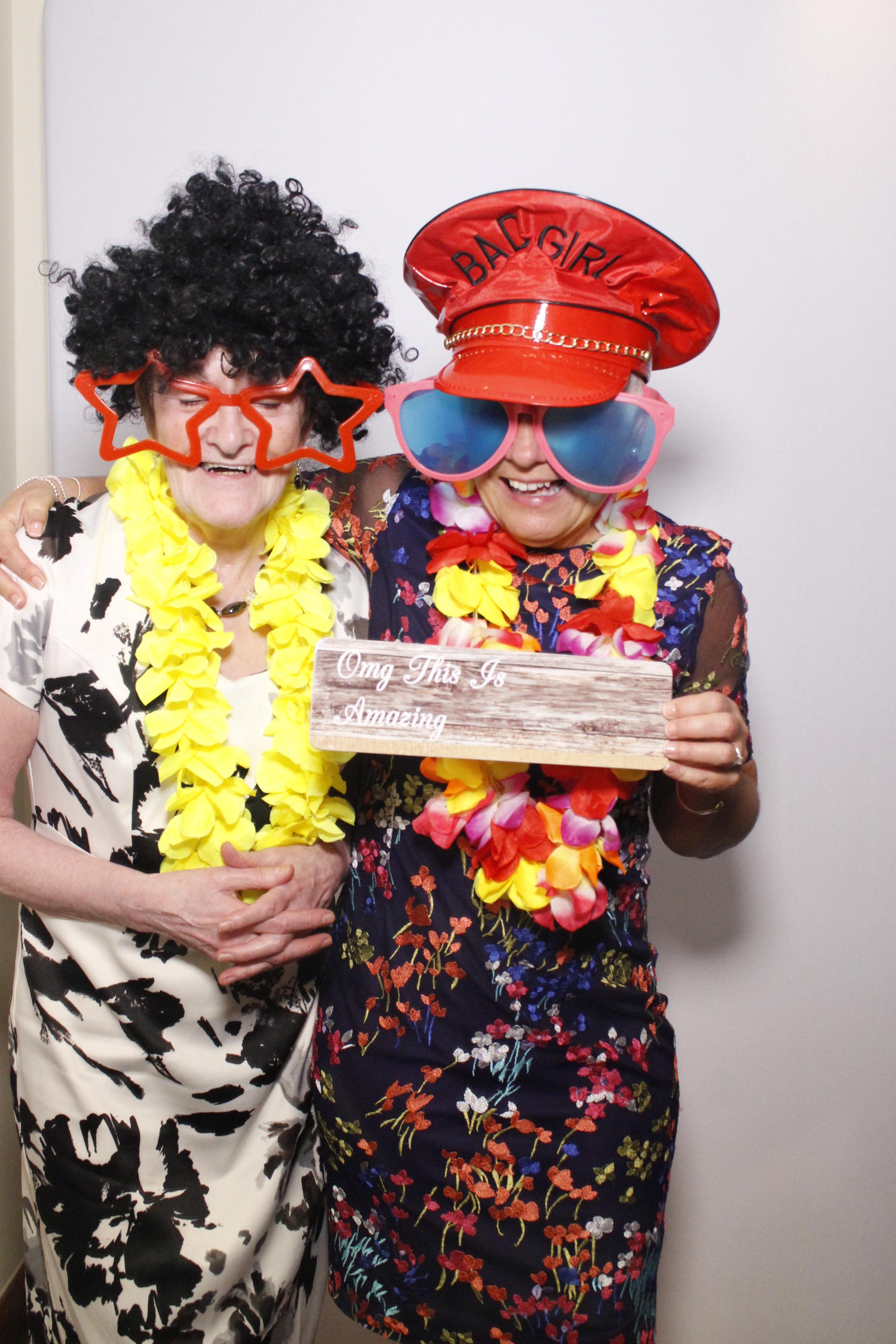 Luke & Emily's Wedding | View more photos from the event at gallery.myphotoboothexperience.co.uk/u/MyPhotoBoothExperienceLtd/Luke-Emilys-Wedding